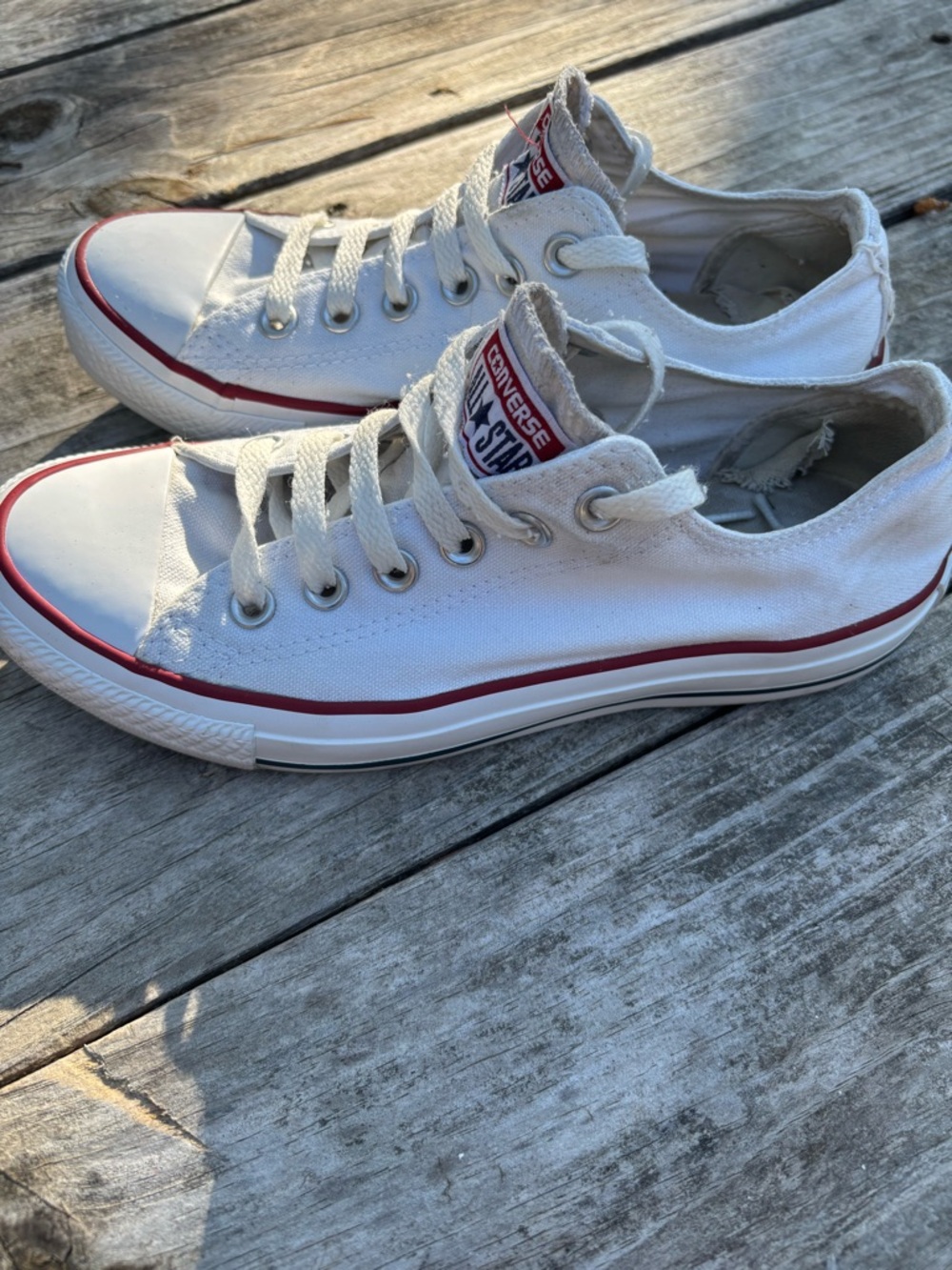 Converse White Canvas Low-Top Sneakers with Red Trim Women size 7 - Picture 3 of 7